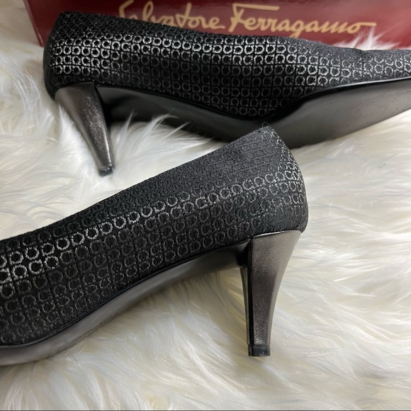 Salvatore Ferragamo pointy high heels - Picture 10 of 13